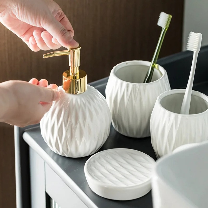 Light Luxury American Ceramic  - đánh giá và giá Luxury Skincare Collection